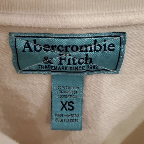 Abercrombie & Fitch Off-Shoulder Sweatshirt - Picture 3 of 3